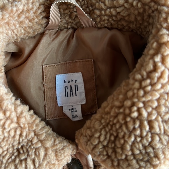 Super cute sherpa coat - Picture 2 of 5